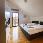 Isabella 5 Appartement *